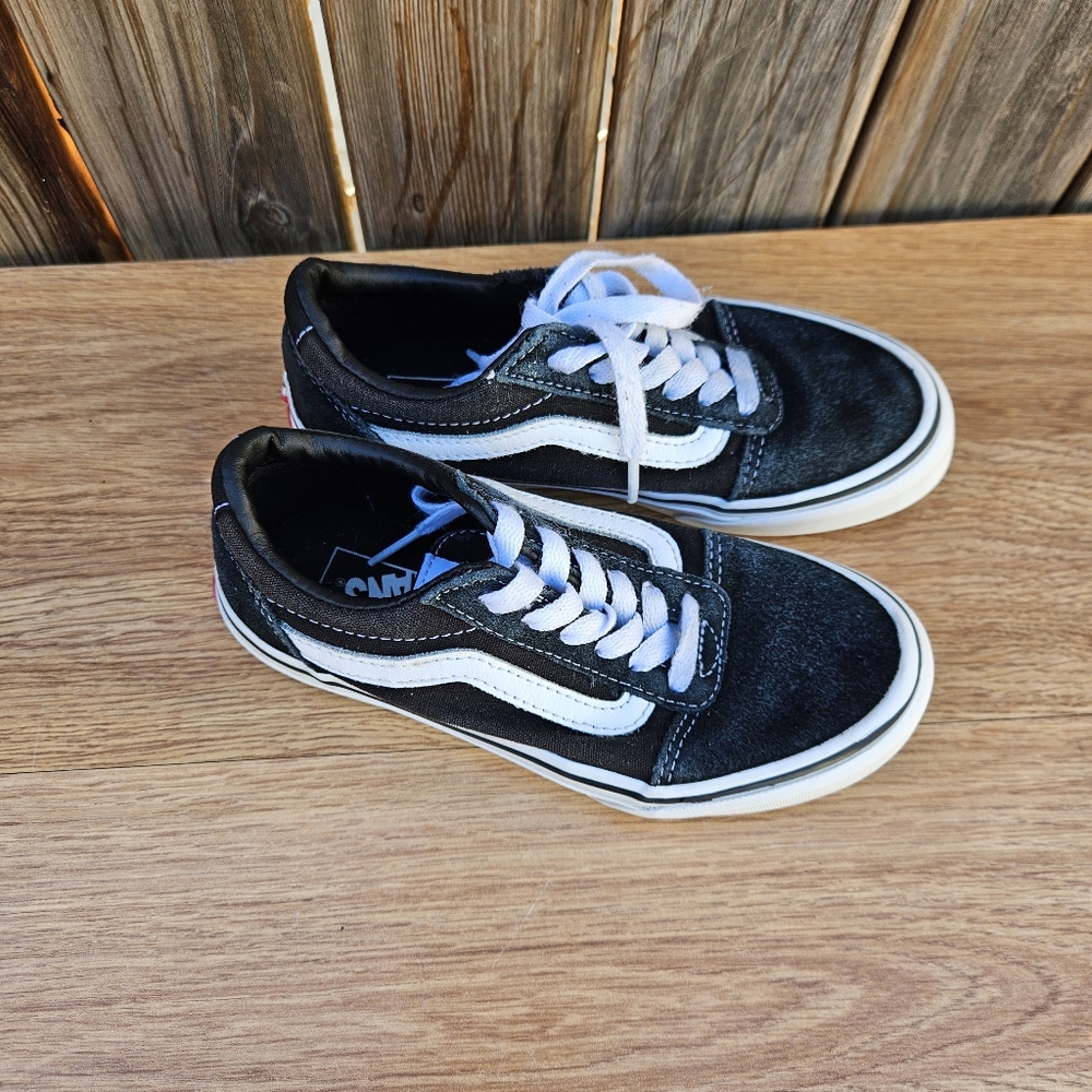 Vans Kids Black and White Sneakers 13 - Picture 8 of 16